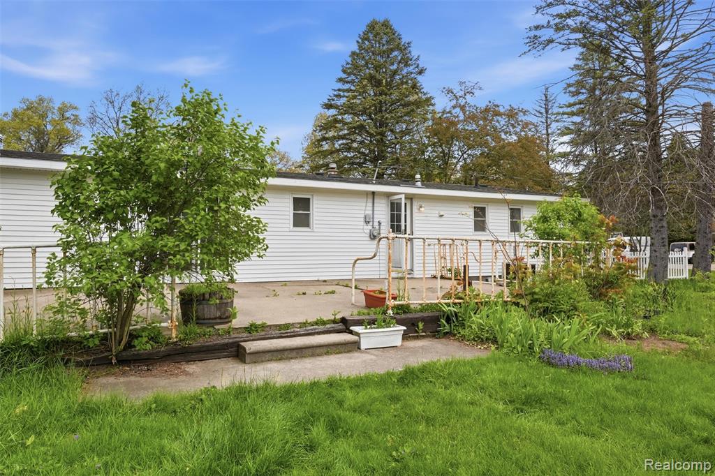 43625 Harris Road, Belleville, MI 48111 — Photo 35