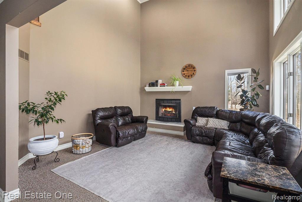 8155 Sheraton Park Drive, Fenton, MI 48430 — Photo 16