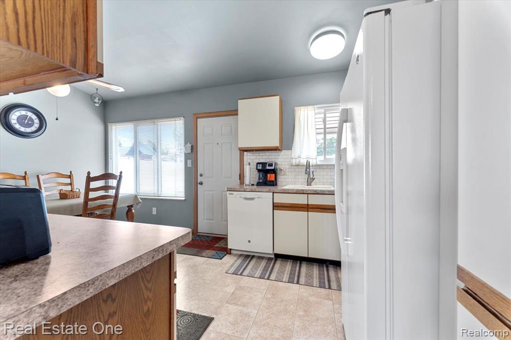 9454 Birch Street, Taylor, MI 48180 — Photo 3