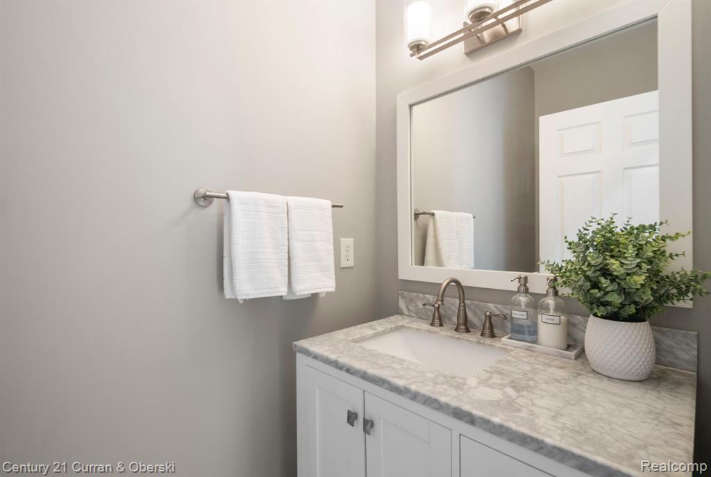18489 Fox Hollow Court, Northville, MI 48168 — Photo 34