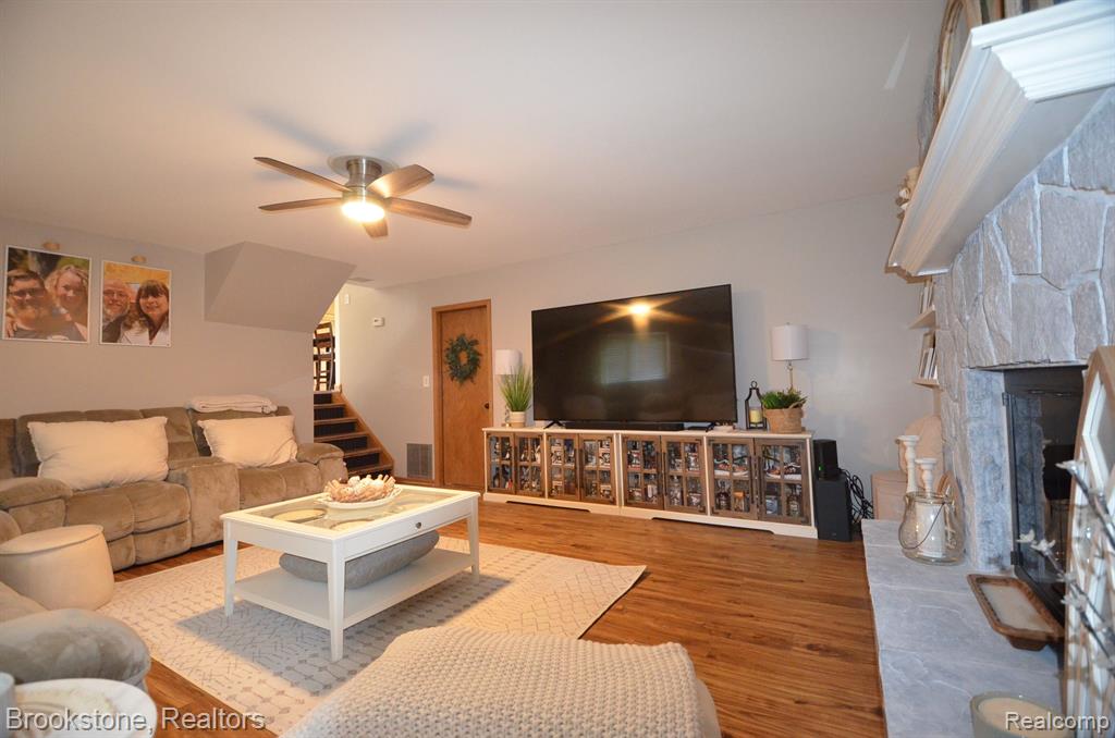 4856 CLINTON WAY Drive, Waterford, MI 48328 — Photo 31