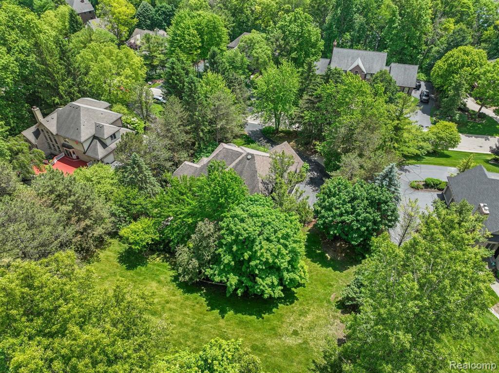 8897 MORNING MIST Drive, Clarkston, MI 48348 — Photo 4