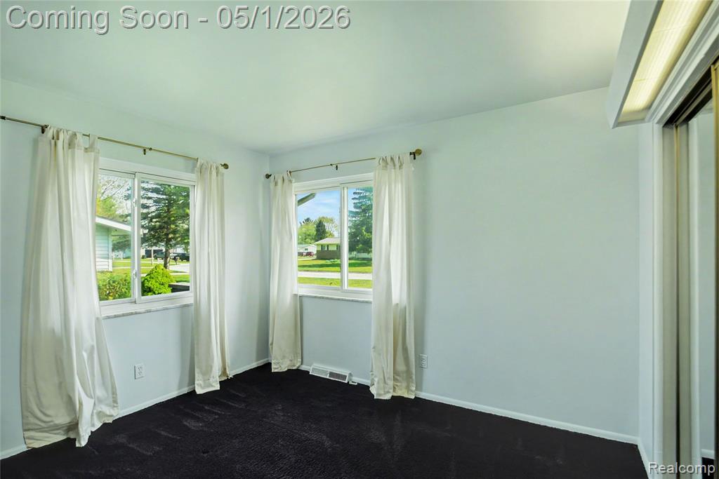 4400 Hedgethorn Circle, Burton, MI 48509 — Photo 8