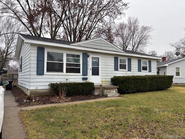 805 Hartner Drive, Holly, MI 48442 — front exterior