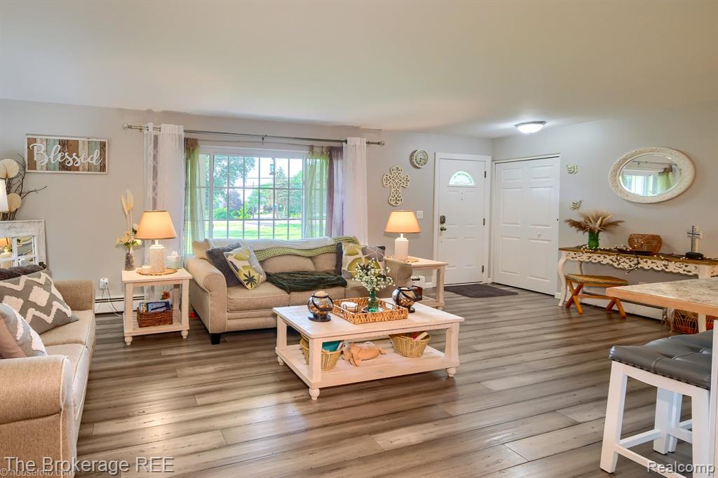 9404 E Lippincott Boulevard, Davison, MI 48423 — Photo 11