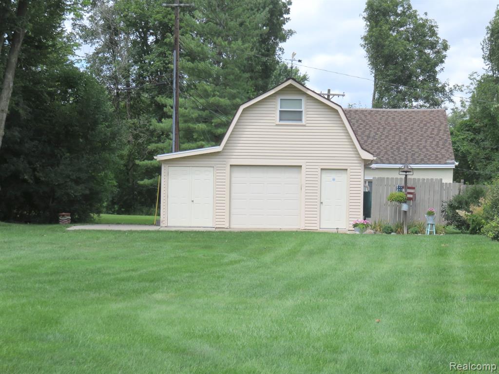 475 LOVELL Drive, Troy, MI 48085 — Photo 3