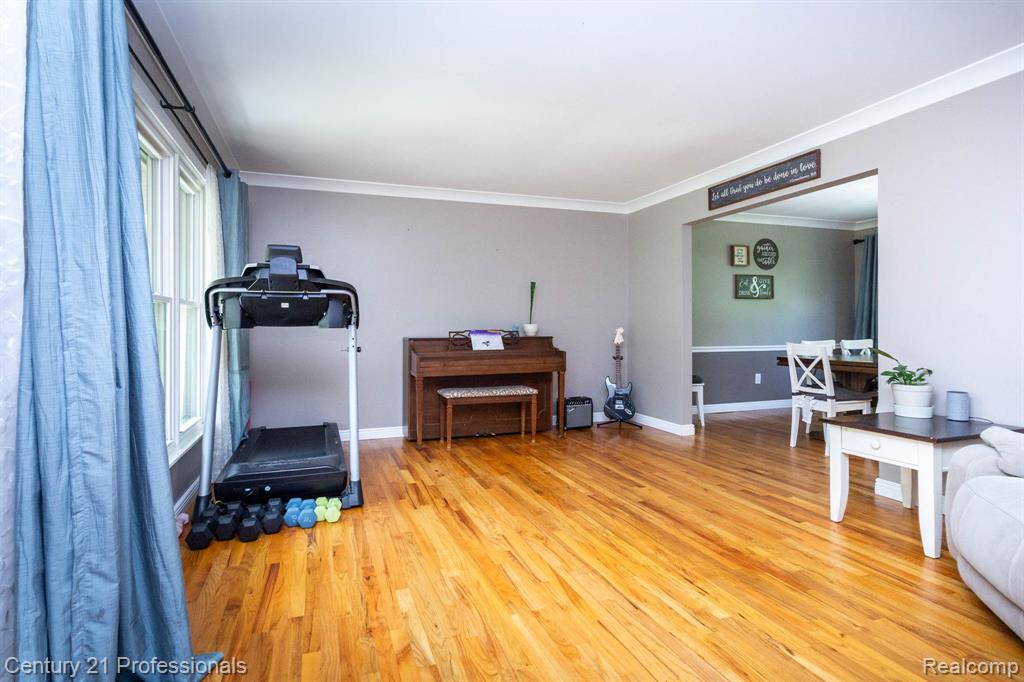 671 Bridgestone Drive, Rochester Hills, MI 48309 — Photo 7