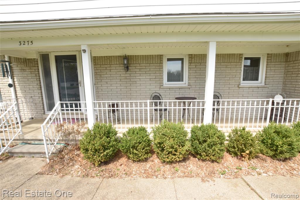 3275 Golfhill Drive, Waterford, MI 48329 — Photo 6