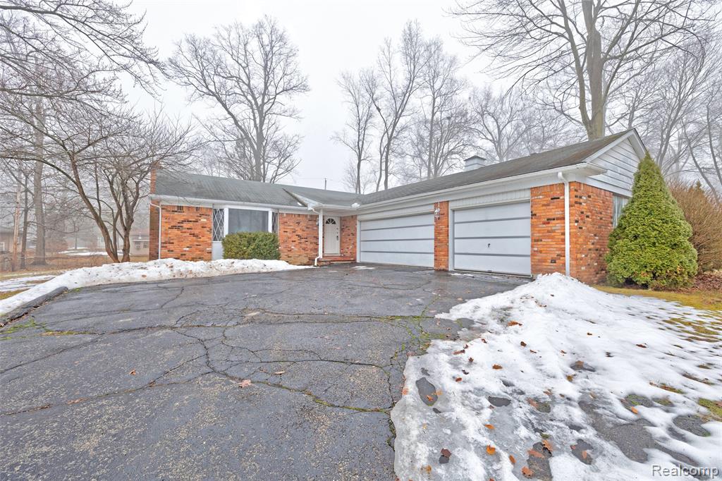 5936 Warbler Drive, Clarkston, MI — Photo 2