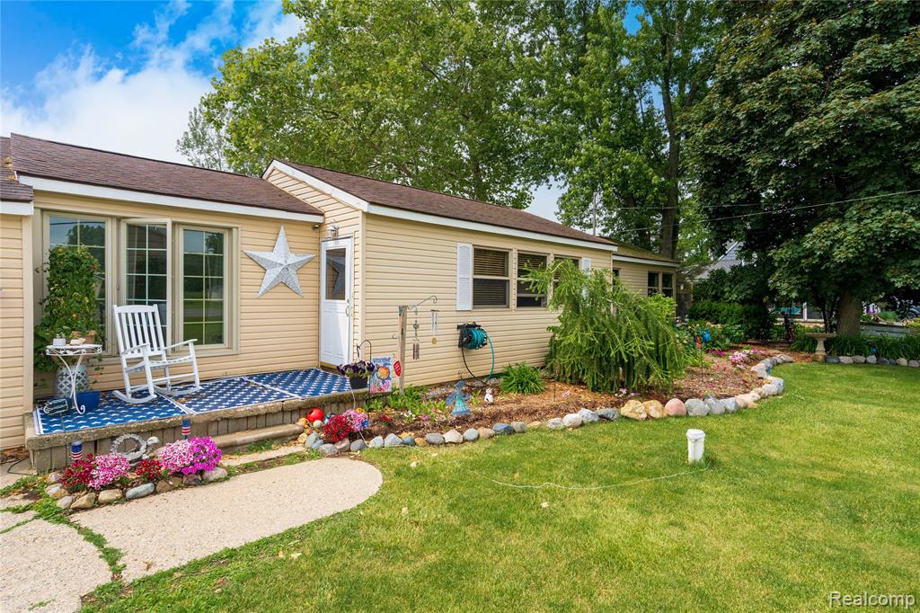 5045 Baldwin Road, Swartz Creek, MI 48473 — Photo 2