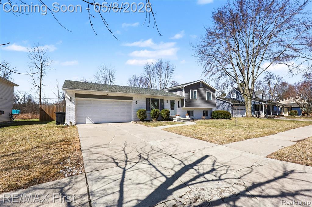 690 Montana Street, Marysville, MI 48040 — Photo 4