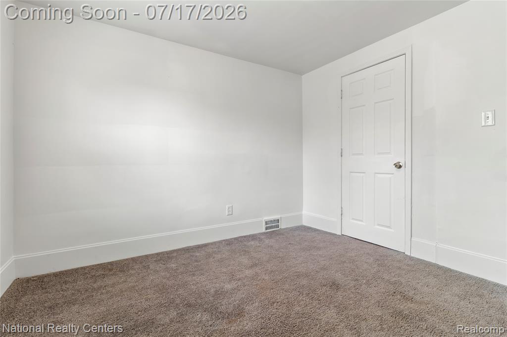 9281 Boleyn Street, Detroit, MI 48224 — Photo 32
