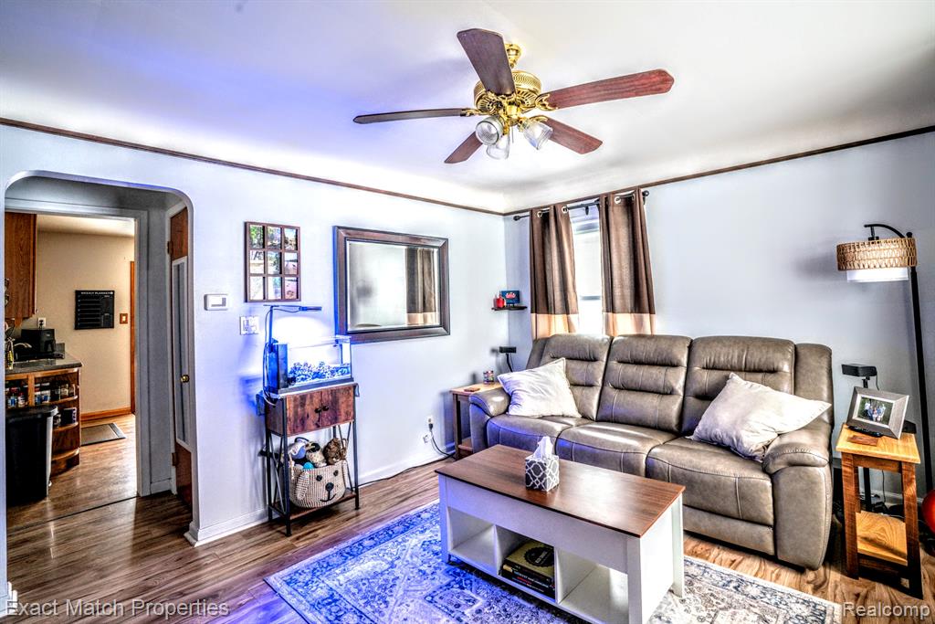 102 E Cornell Avenue, Pontiac, MI 48340 — Photo 5