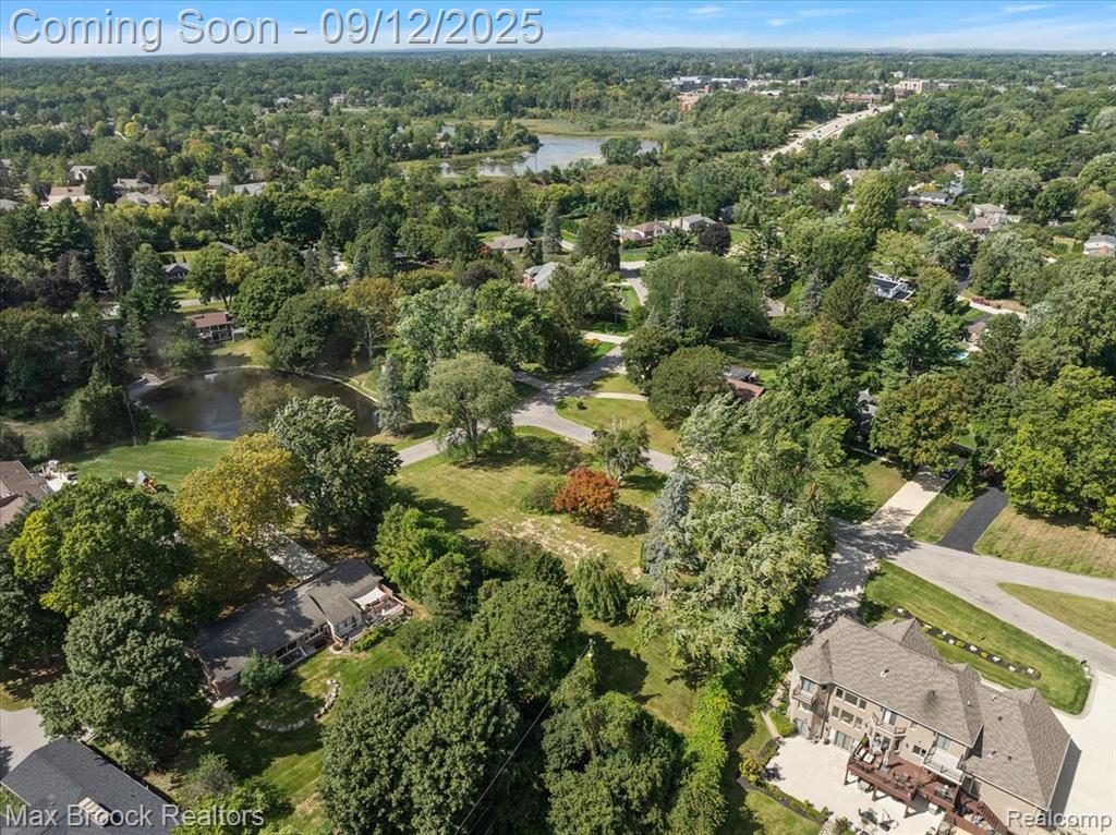 1027 Joanne Court, Bloomfield Hills, MI 48302 — Photo 10