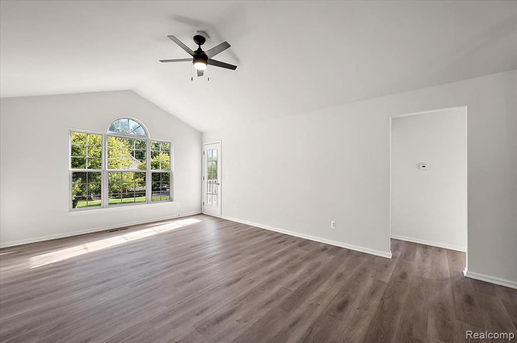 56150 Chesapeake Trail, Shelby Twp, MI 48316 — Photo 7