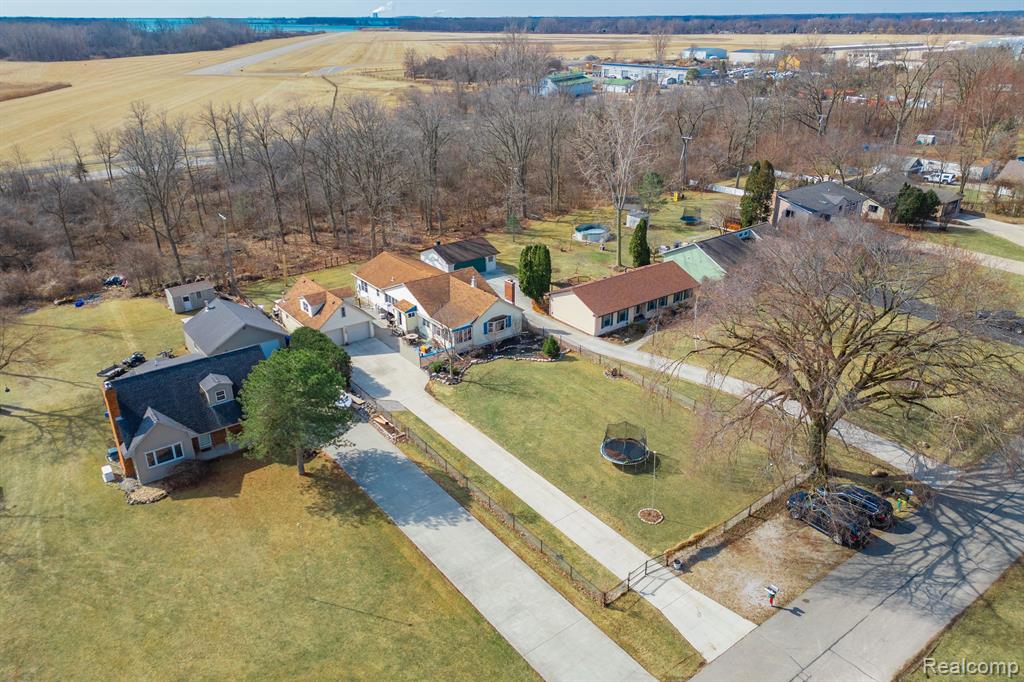 8515 Lake Road, Grosse Ile, MI 48138 — Photo 2