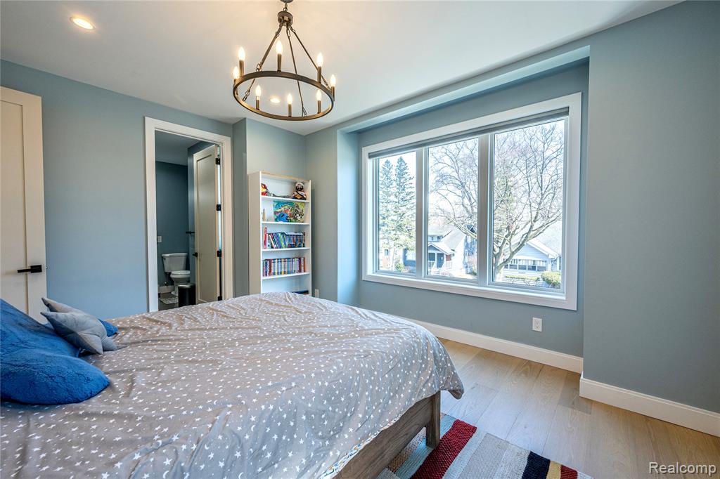828 Cherokee Avenue, Royal Oak, MI 48067 — Photo 37