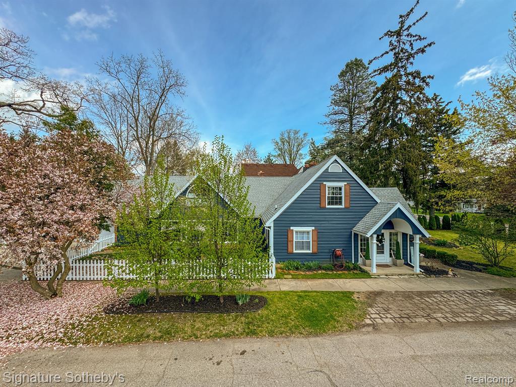 3556 ORCHARD LAKE Road, Orchard Lake Village, MI 48324 — Photo 2