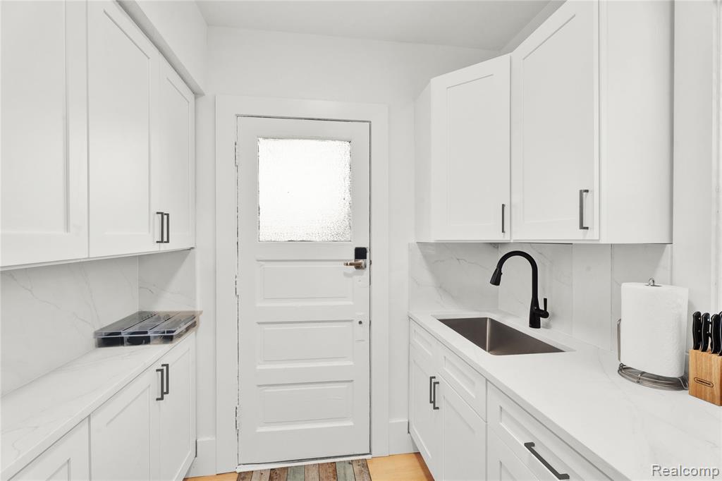 1032 Vaughn Street, Ann Arbor, MI 48104