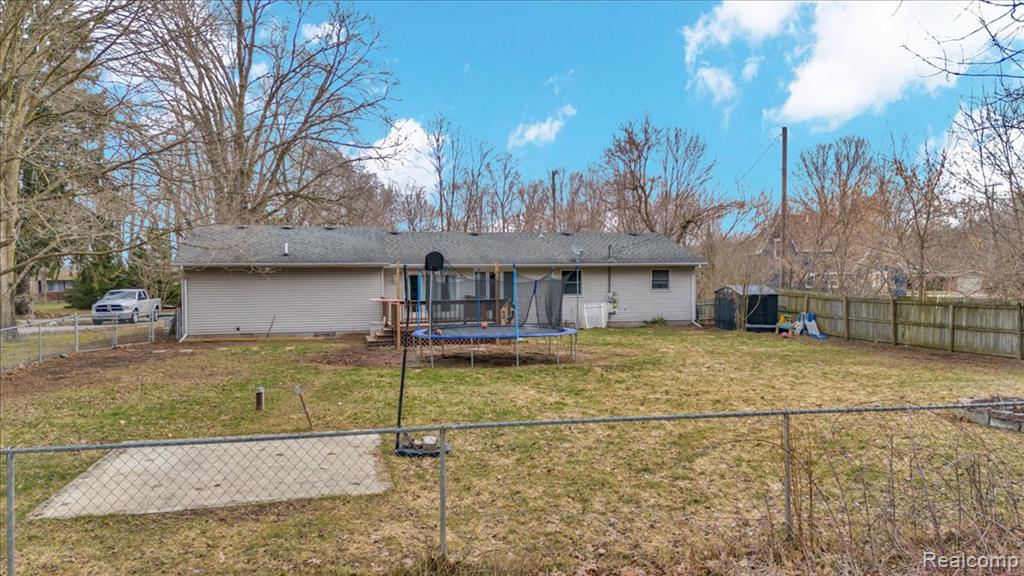 6865 ABBOTTSFORD Road, MI 48049 — Photo 2