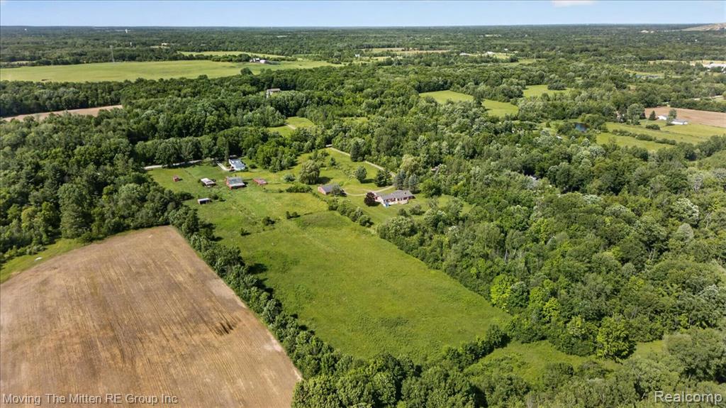 6390 Brookville Road, South Lyon, MI 48178 — Photo 35