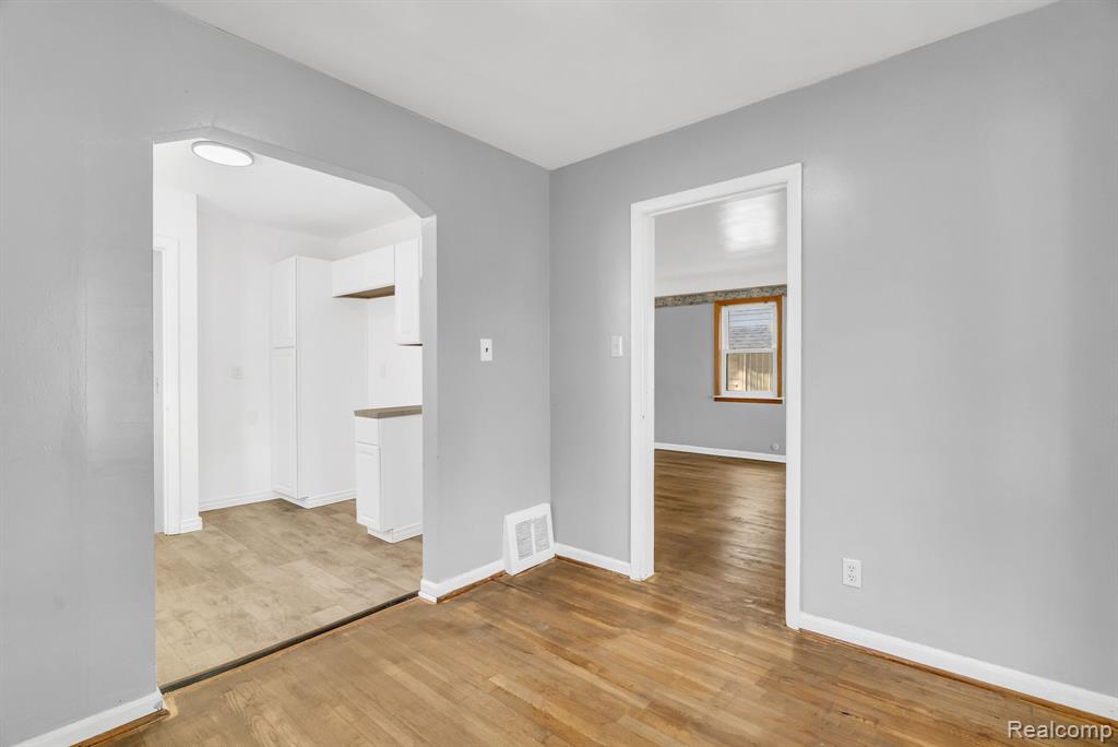 6235 Rosemont Avenue, Detroit, MI 48228 — Photo 9