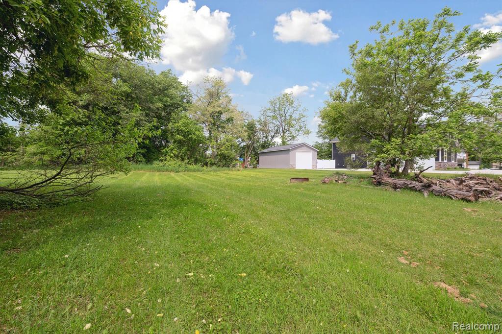 595 BRIGHTON LAKE RD, Brighton, MI 48116 — Photo 55