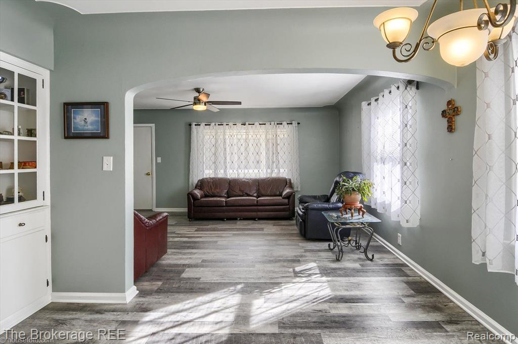 4052 COOK Road, Swartz Creek, MI 48473 — Photo 5