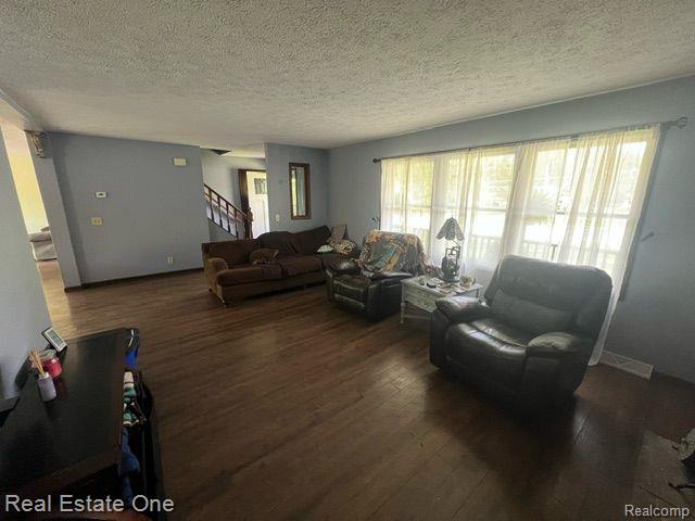 620 MILL Street, Ortonville, MI 48462 — Photo 5
