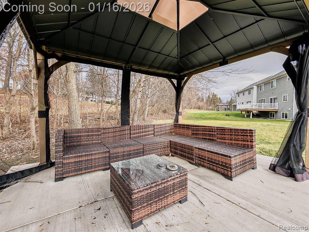 337 Beaver Run, Holly, MI, 48442