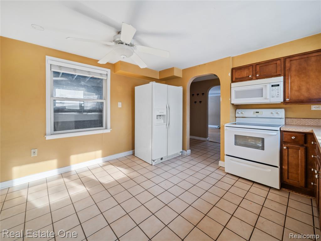 8202 Hyne Road, Brighton, MI 48114 — Photo 7