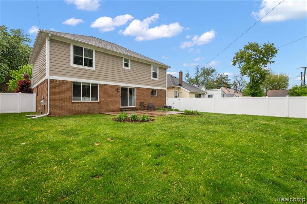 22716 Stephens Street, Saint Clair Shores, MI 48080 — Photo 11