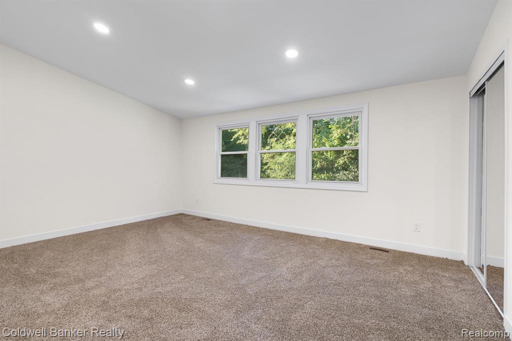 5238 Breeze Hill Place, Troy, MI 48098 — Photo 18