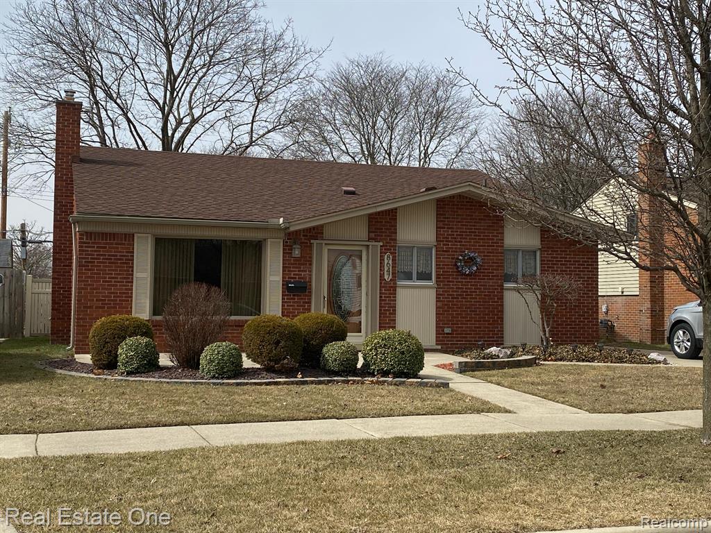 8647 DONNA Street, Westland, MI — front exterior
