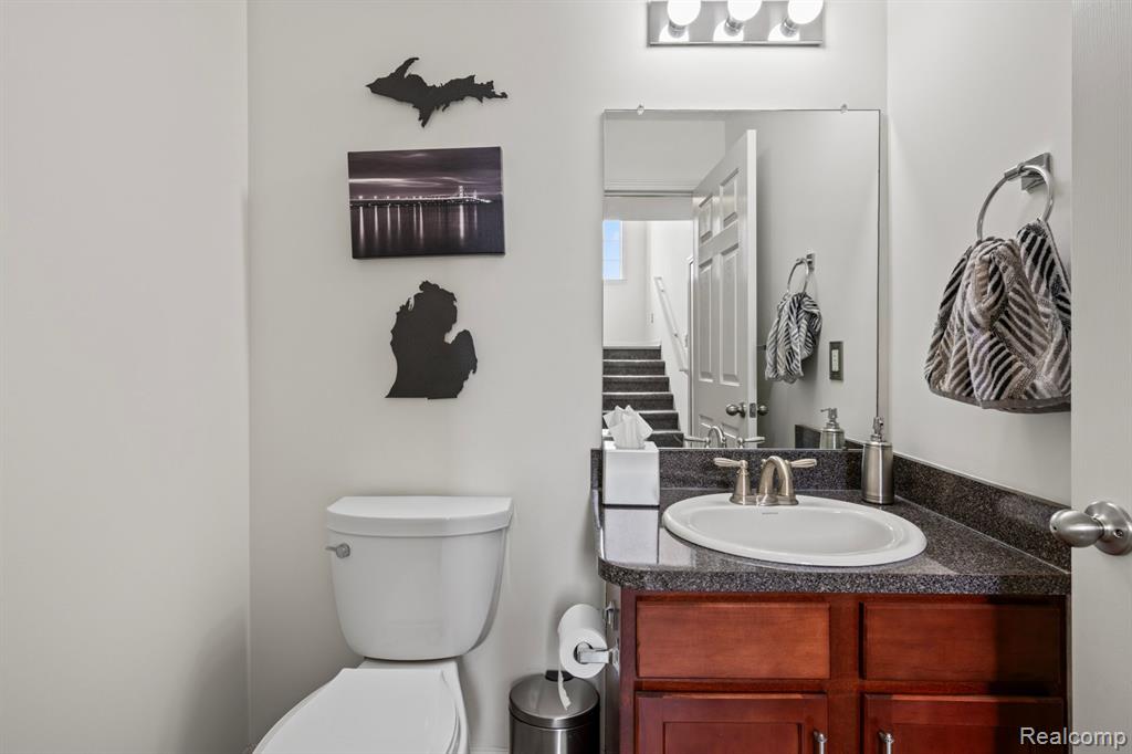 6335 Waldon Center Drive, Unit #16, Clarkston, MI — Photo 17