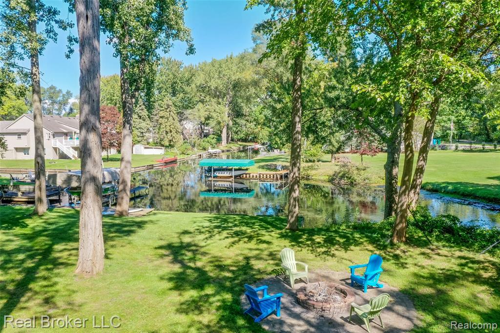 816 Seager Street, Commerce Twp, MI 48390 — Photo 45