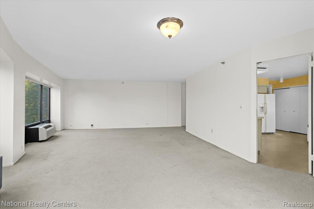 5000 Town Center, 408, Southfield, MI 48075 — Photo 8