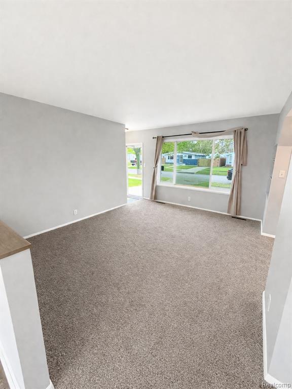 813 McKeighan Avenue, Flint, MI 48507 — Photo 5