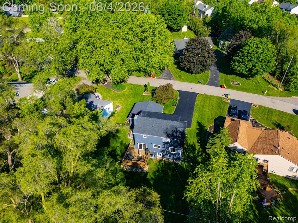 2351 Recreation Drive, West Bloomfield, MI 48324 — Photo 35