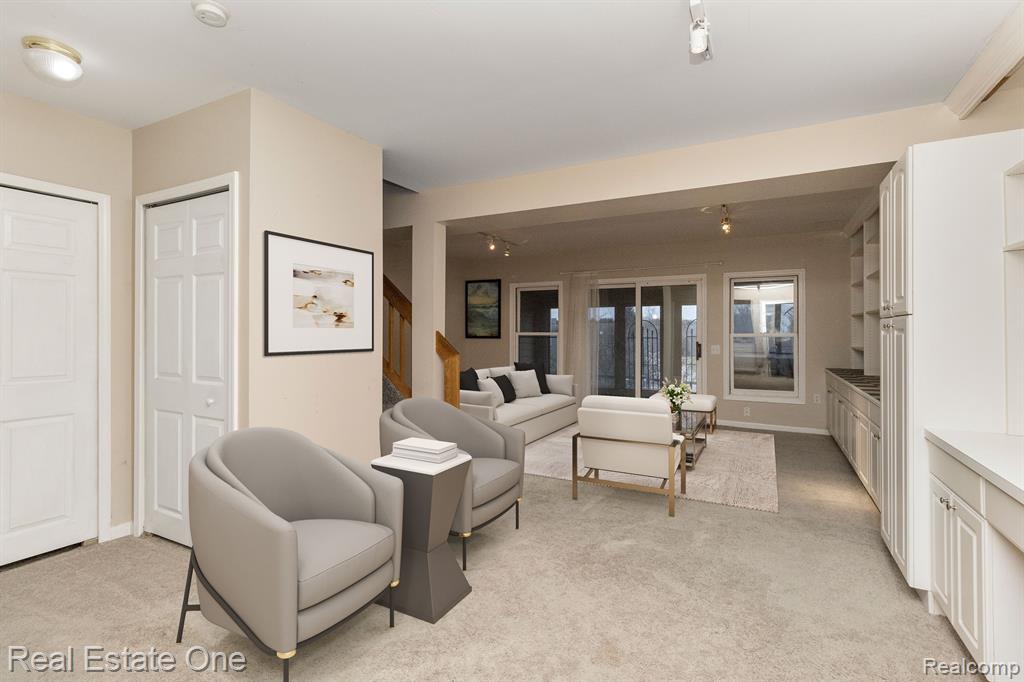 678 SUMMIT RIDGE Drive, Milford, MI 48381 — Photo 18