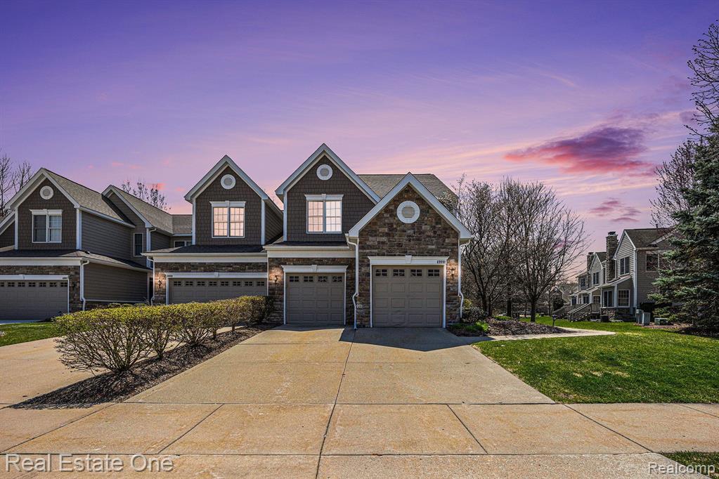 49991 BLACKBERRY Trail, Novi, MI — Photo 2