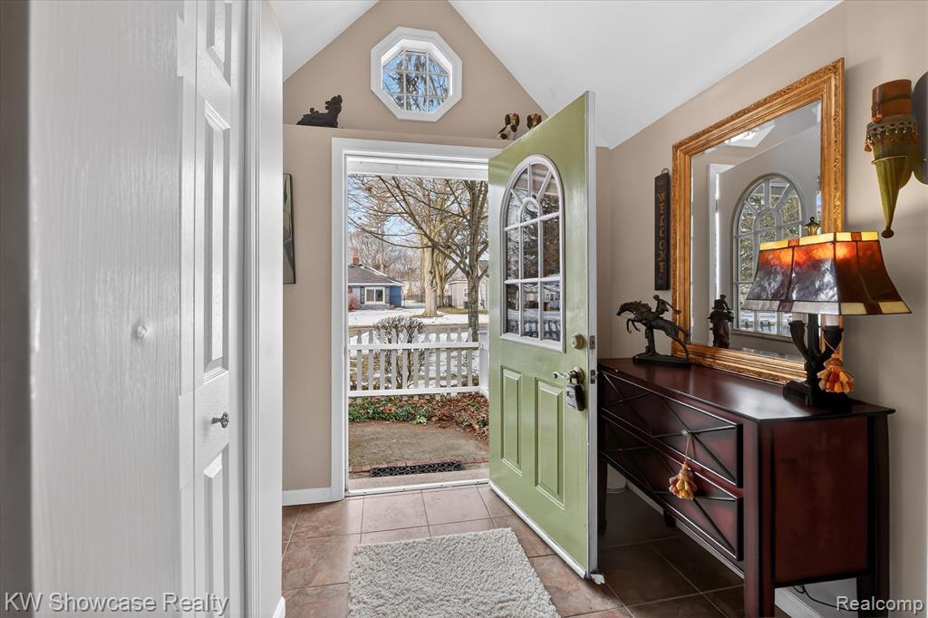 323 Franklin Street, Milford, MI 48381 — Photo 8
