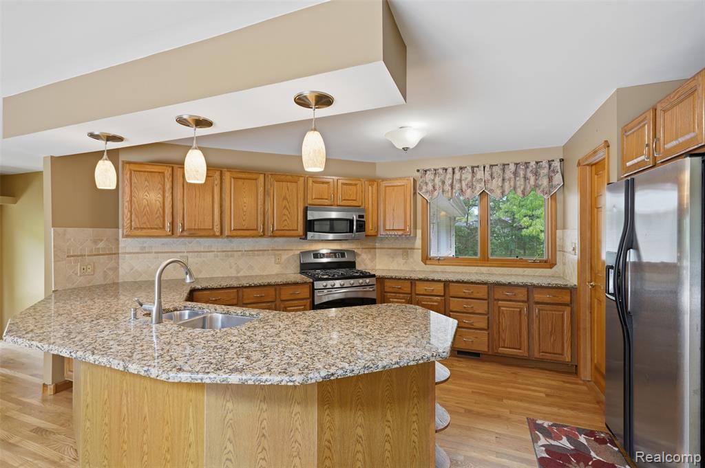 27967 Galien Drive, South Lyon, MI 48178 — Photo 13