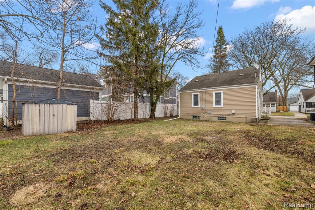 922 McLean Avenue, Royal Oak, MI 48067 — Photo 42