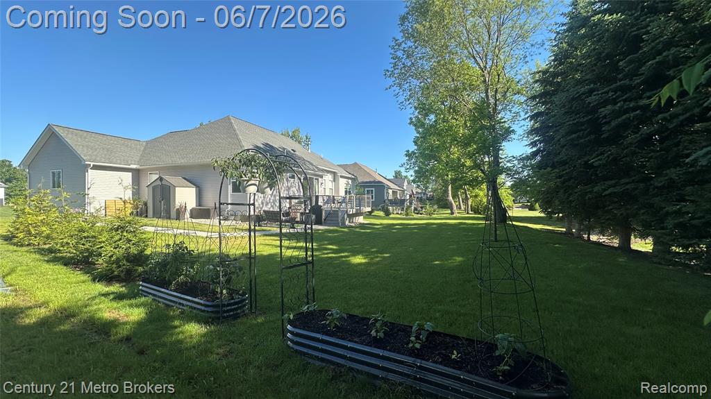 16437 Sleepy Hollow Drive, Fenton, MI 48430 — Photo 29