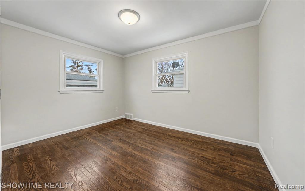 22620 Raven Avenue, Eastpointe, MI 48021 — Photo 17