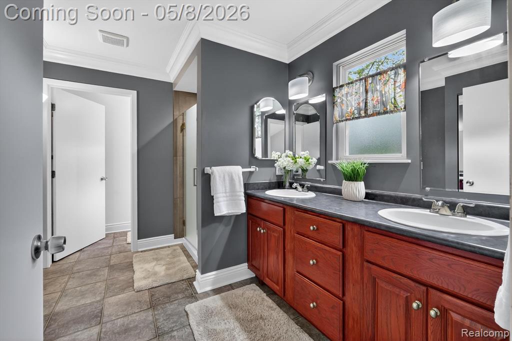 4455 Driftwood Drive, Commerce Twp, MI 48382 — Photo 16