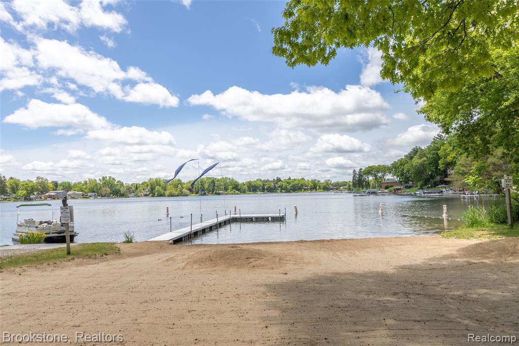 5944 WATERFORD HILL, Clarkston, MI — Photo 5