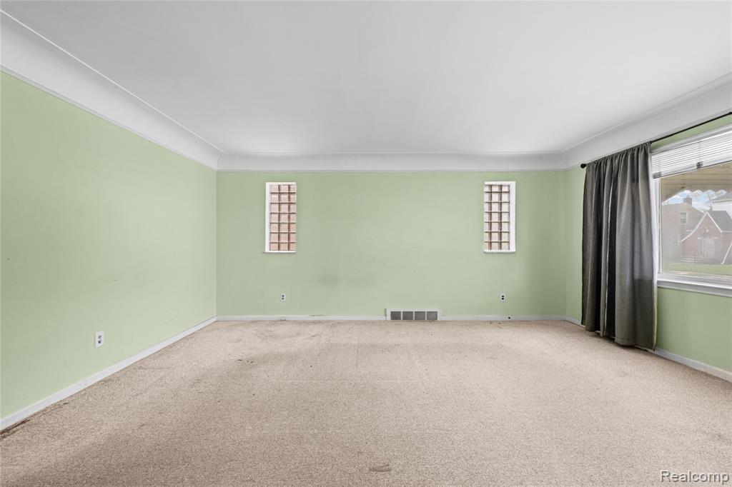 6874 Greenview Avenue, Detroit, MI 48228 — Photo 6