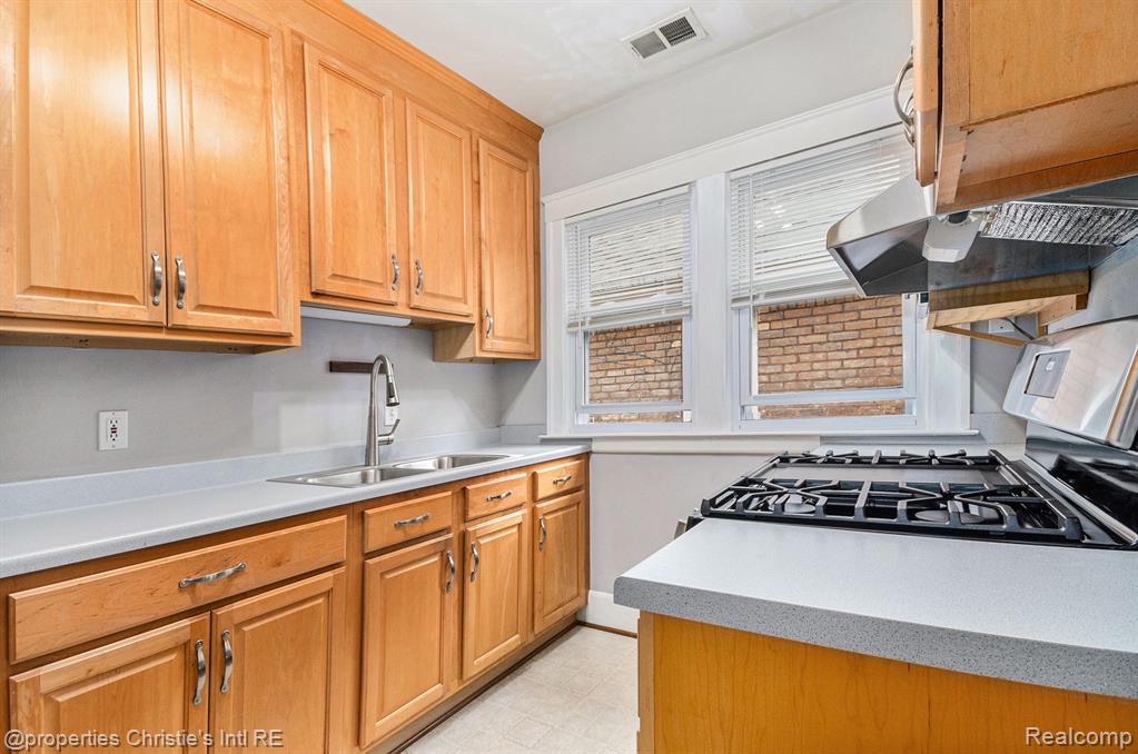 858 NOTTINGHAM ROAD Road, Grosse Pointe Park, MI 48230 — Photo 20